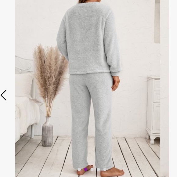 Gray Fleece Long Sleeve Top & Pants - Picture 6 of 8